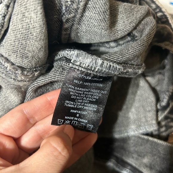 ASTR The Label Women's Petite Perfectly Pleated High Rise Straight Cropped Jean - Picture 8 of 10